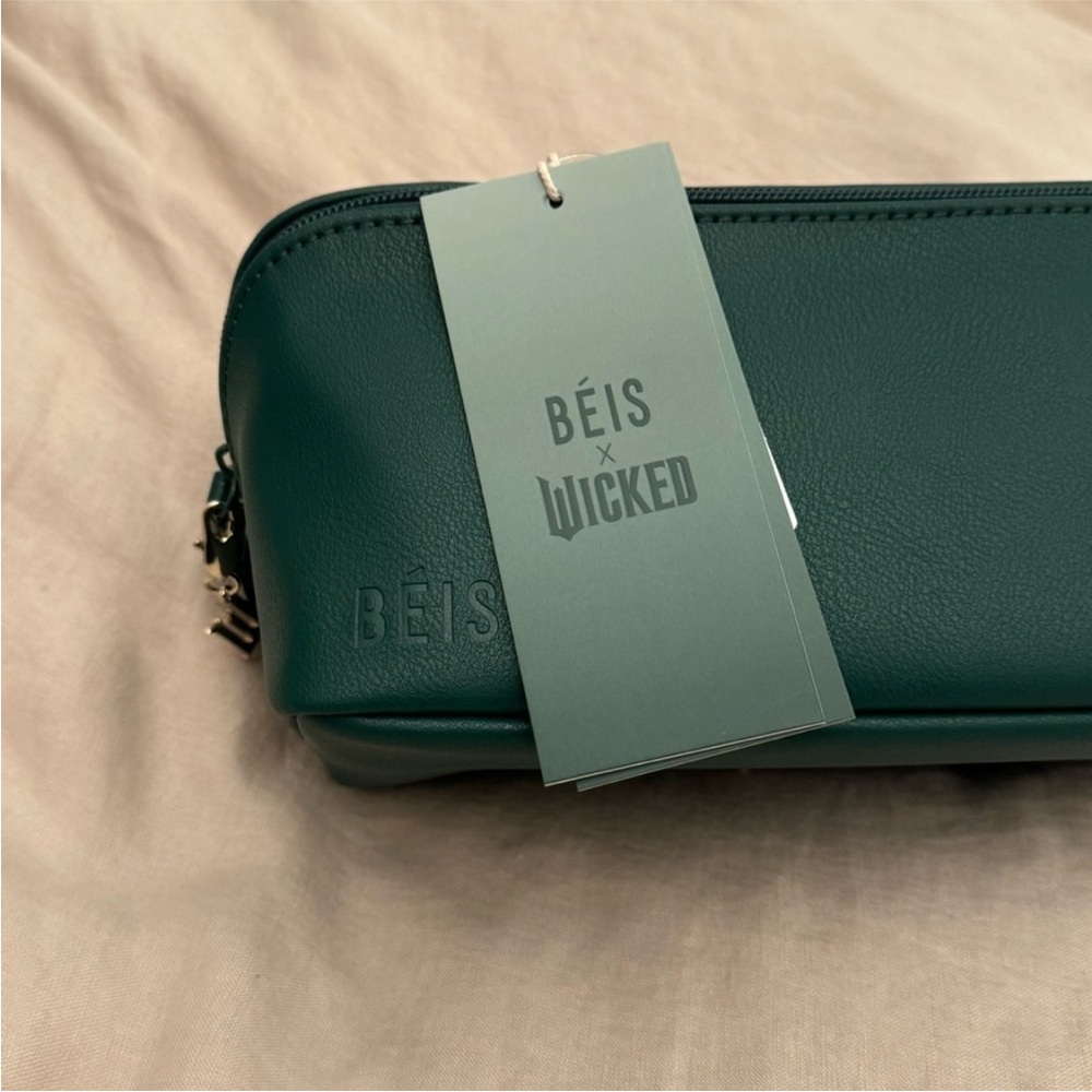 BEIS x Wicked Green Toiletry Bag nwt - Picture 5 of 8